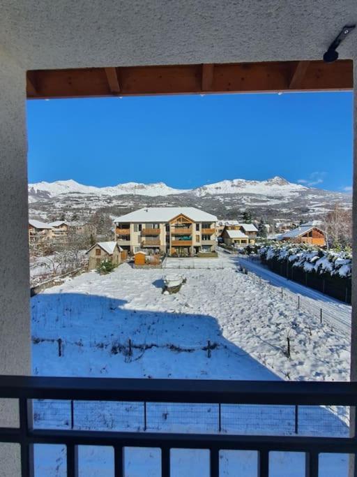 Vue Montagne: Appartement Neuf avec Parking Privé Chorges Exterior photo